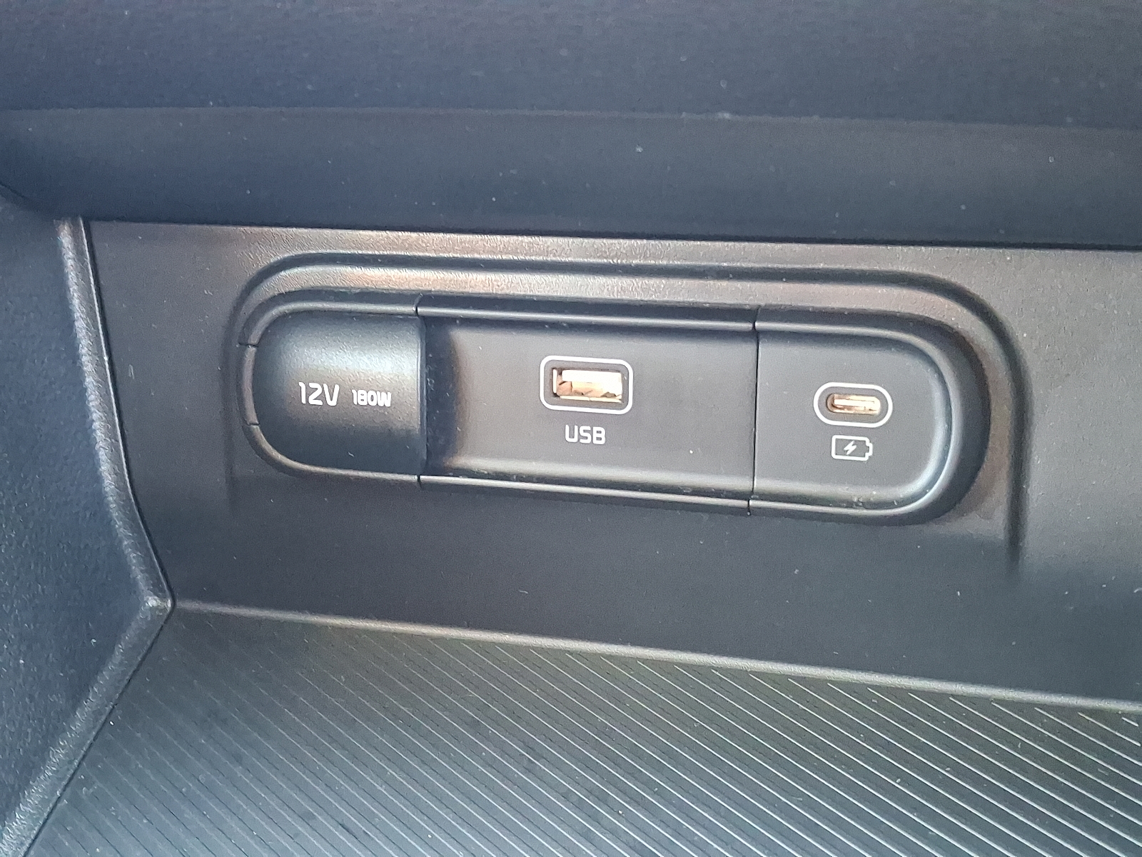 2023 Kia Sportage LX Image 20 of 30