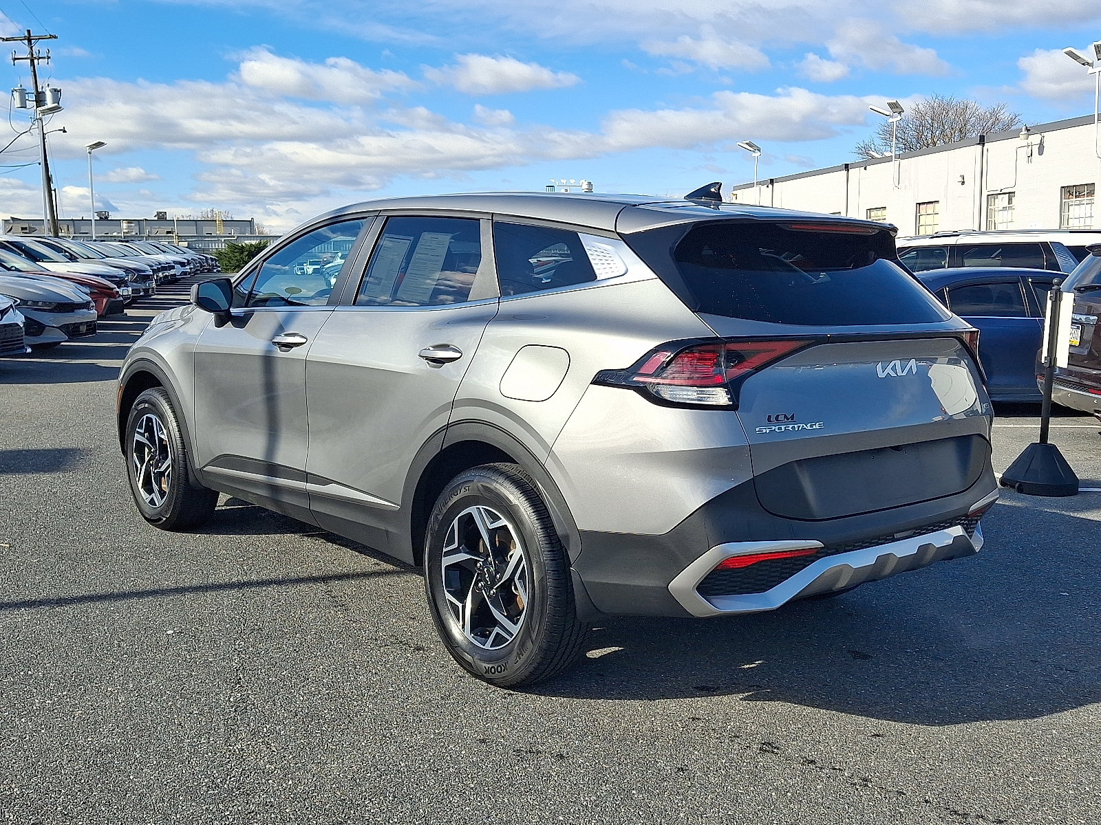 2023 Kia Sportage LX Image 6 of 30