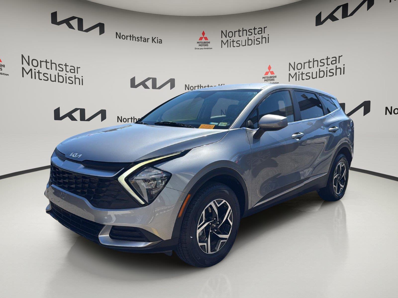 2023 Kia Sportage LX Image 1 of 30