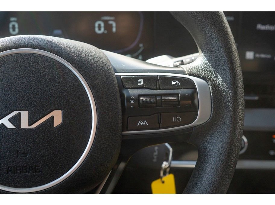 Vehicle image 10 of 41