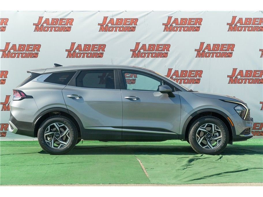 Vehicle image 3 of 41