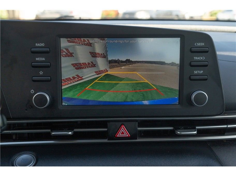 Vehicle image 9 of 41