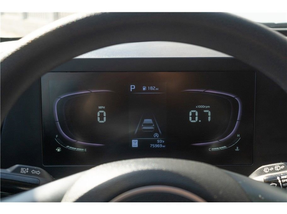 Vehicle image 11 of 41