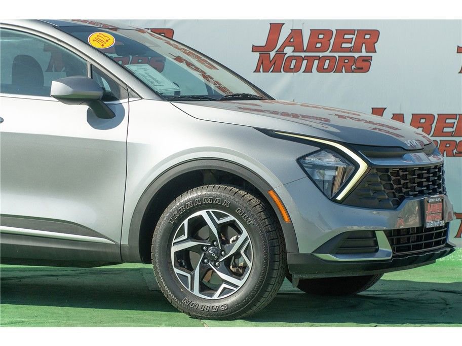 Vehicle image 2 of 41