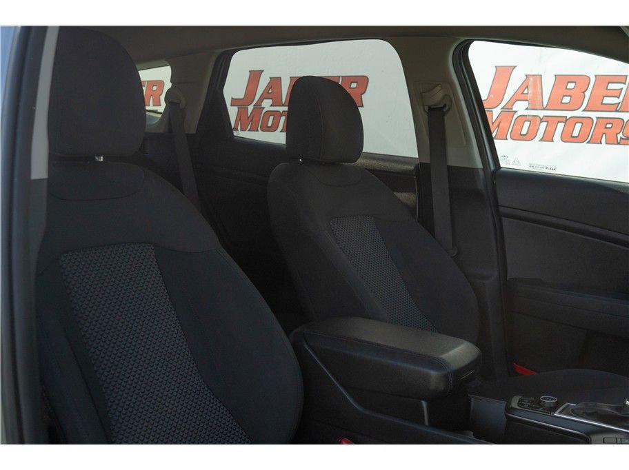 Vehicle image 28 of 41