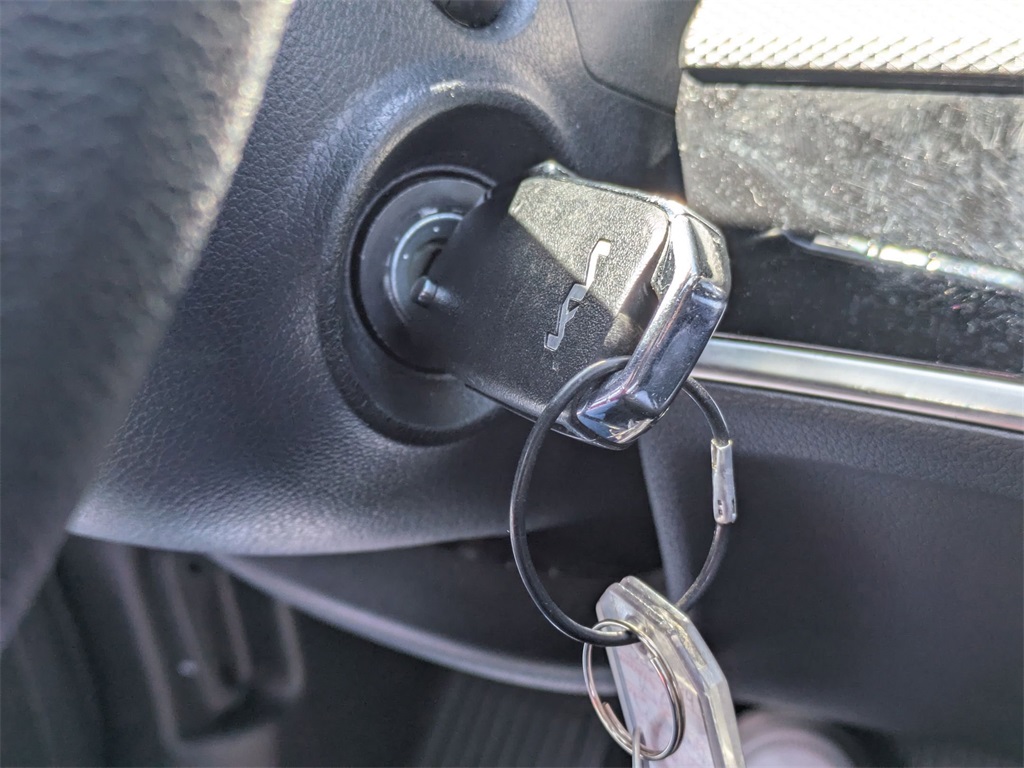 Vehicle image 23 of 30