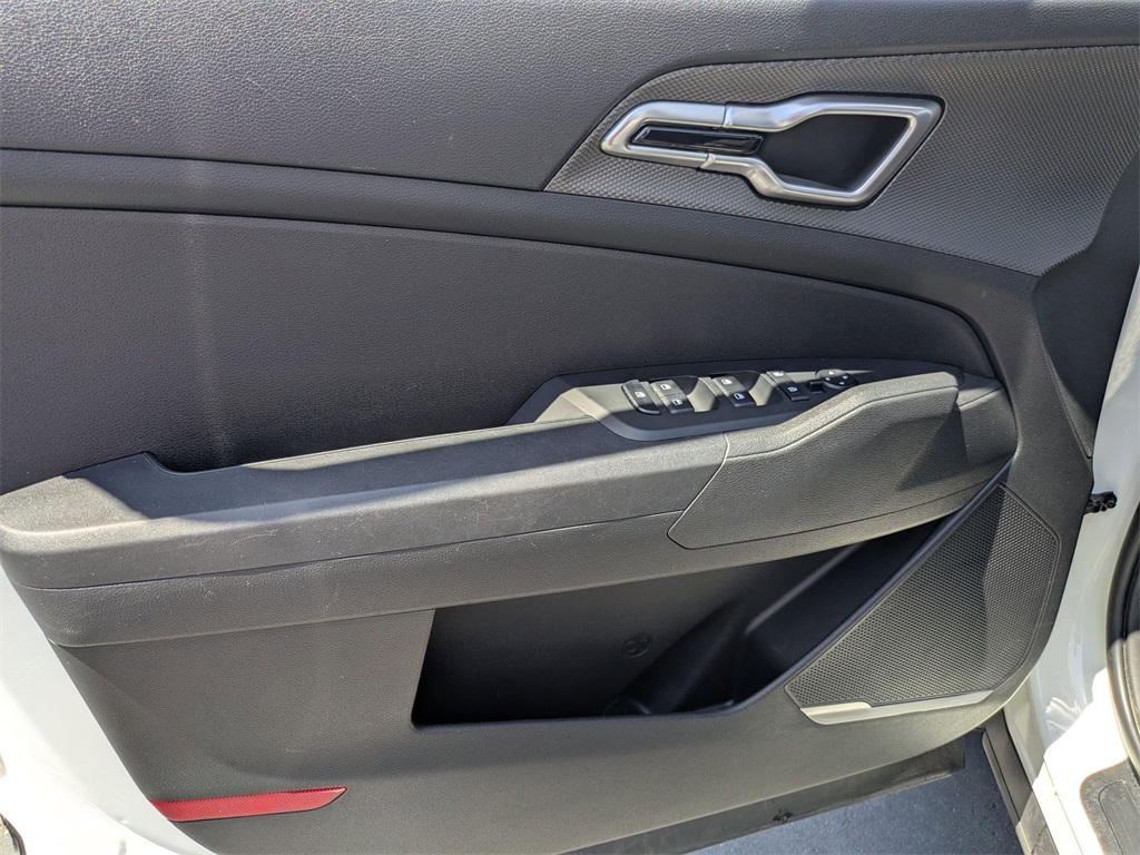 Vehicle image 13 of 30