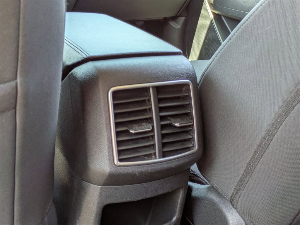 Vehicle image 25 of 30