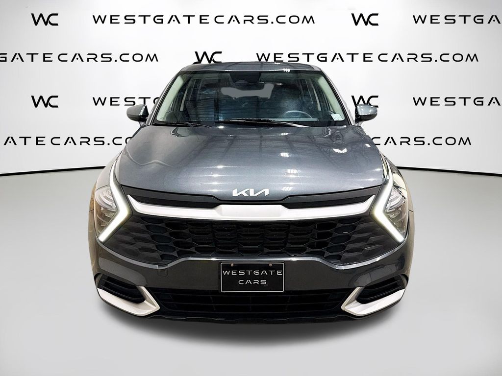 2023 Kia Sportage LX Image 2 of 42