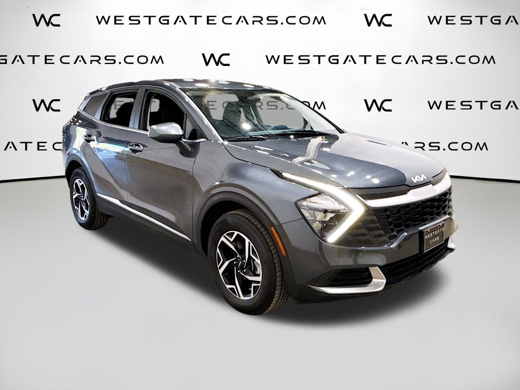 2023 Kia Sportage LX Image 3 of 42