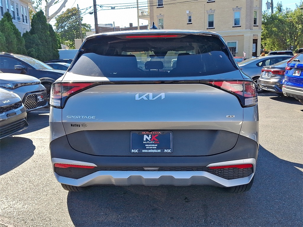 2023 Kia Sportage LX Image 5 of 30