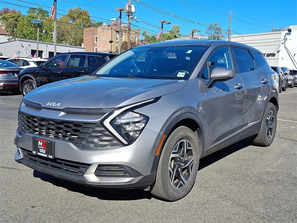 2023 Kia Sportage LX Image 1 of 30