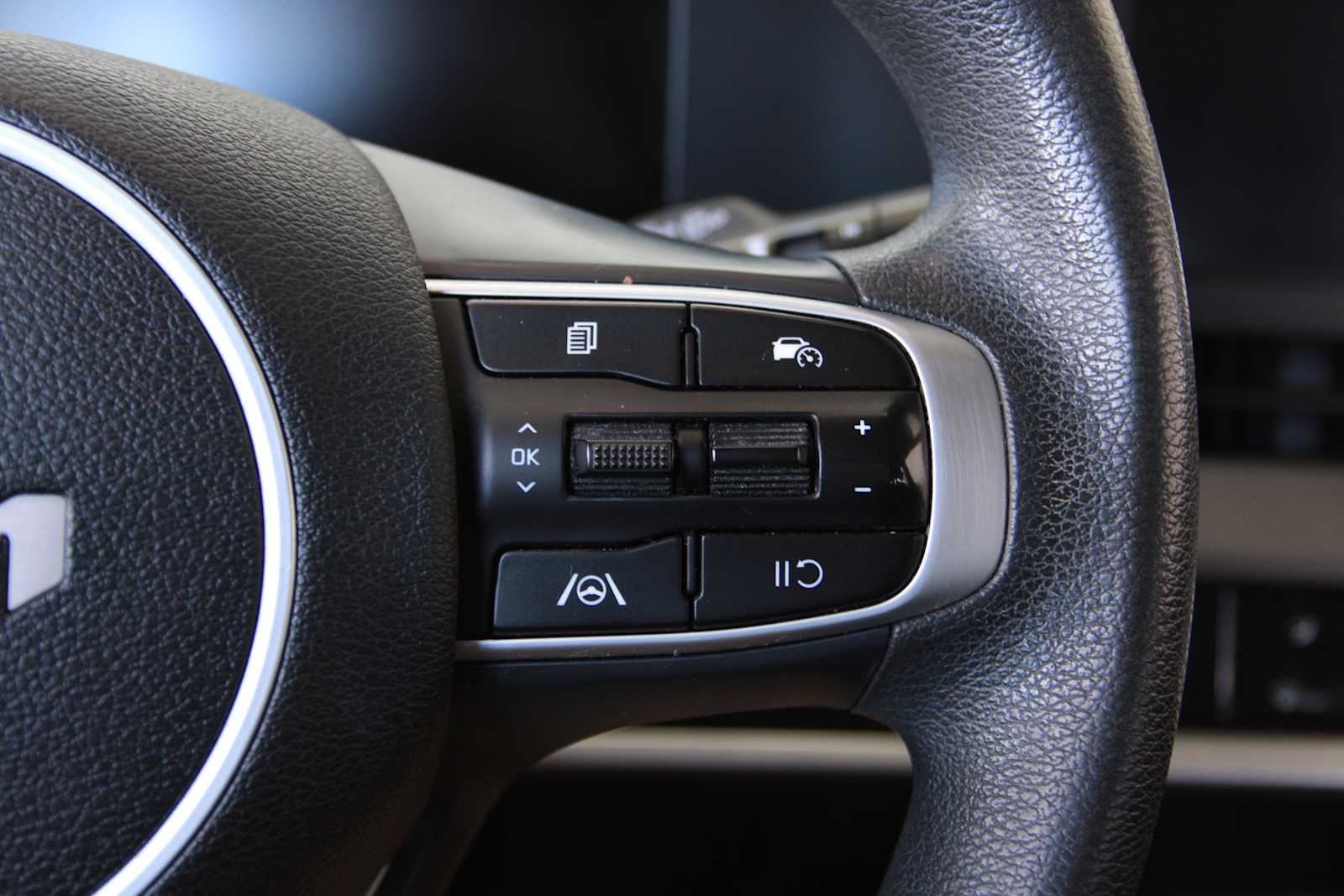 2023 Kia Sportage LX Image 28 of 33