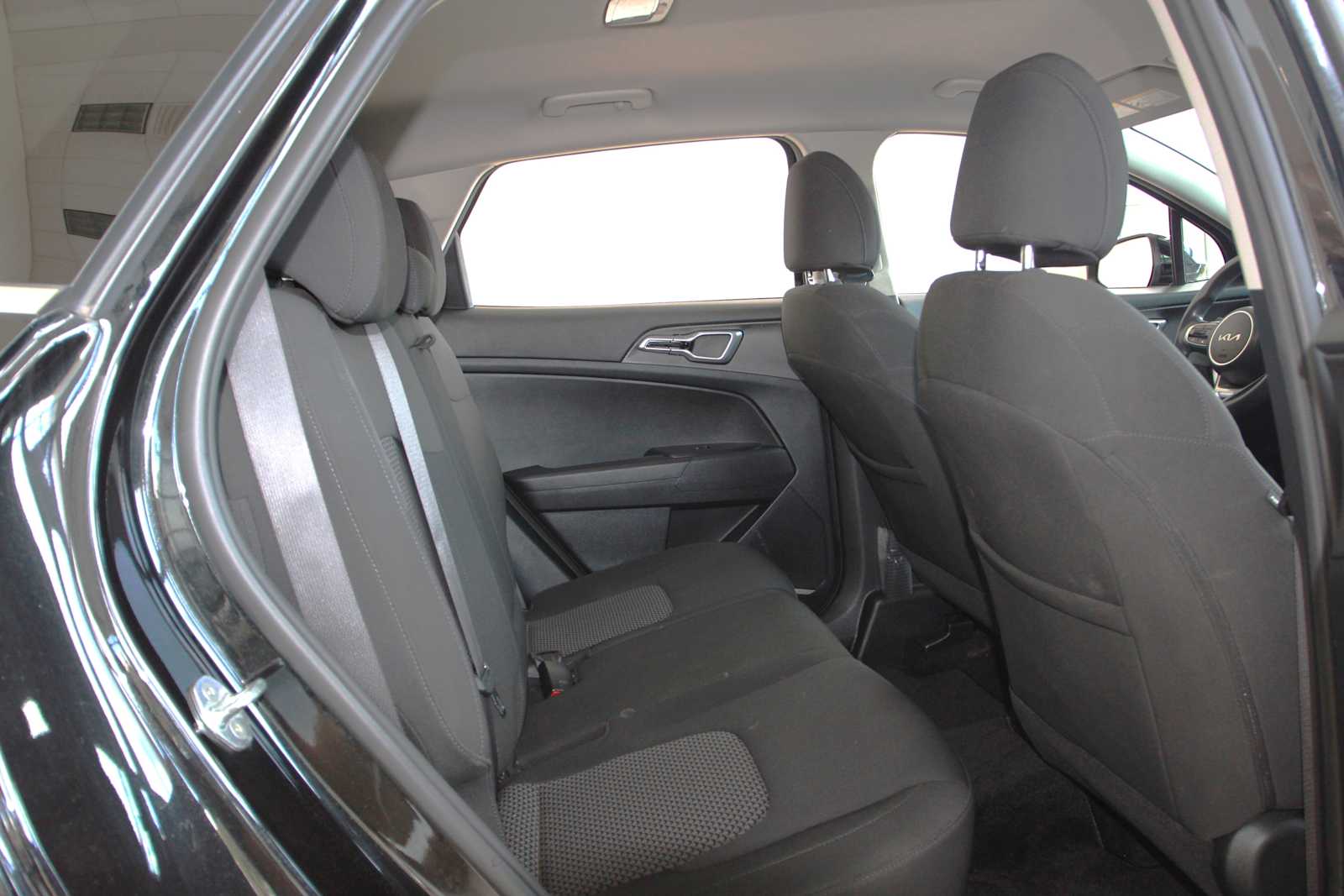 2023 Kia Sportage LX Image 12 of 33