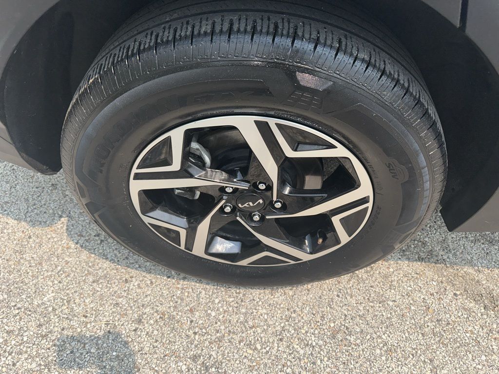2023 Kia Sportage LX Image 12 of 20