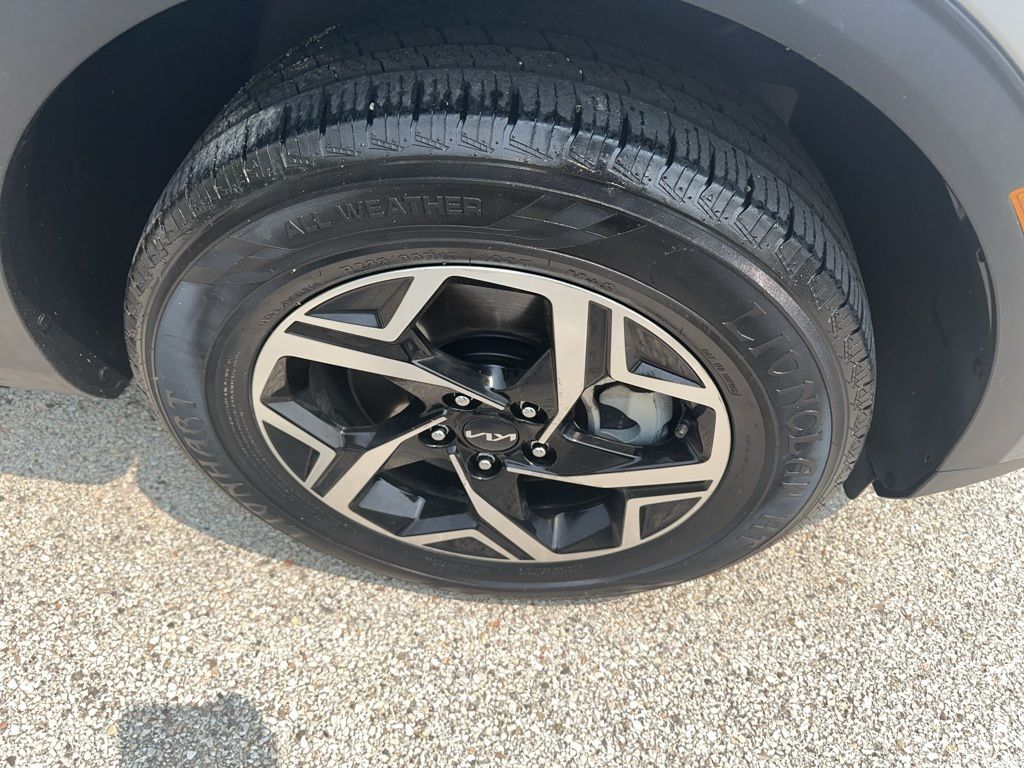 2023 Kia Sportage LX Image 11 of 20