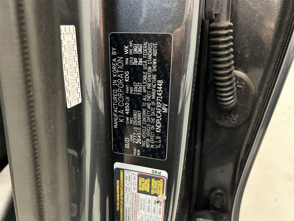 Vehicle image 24 of 30