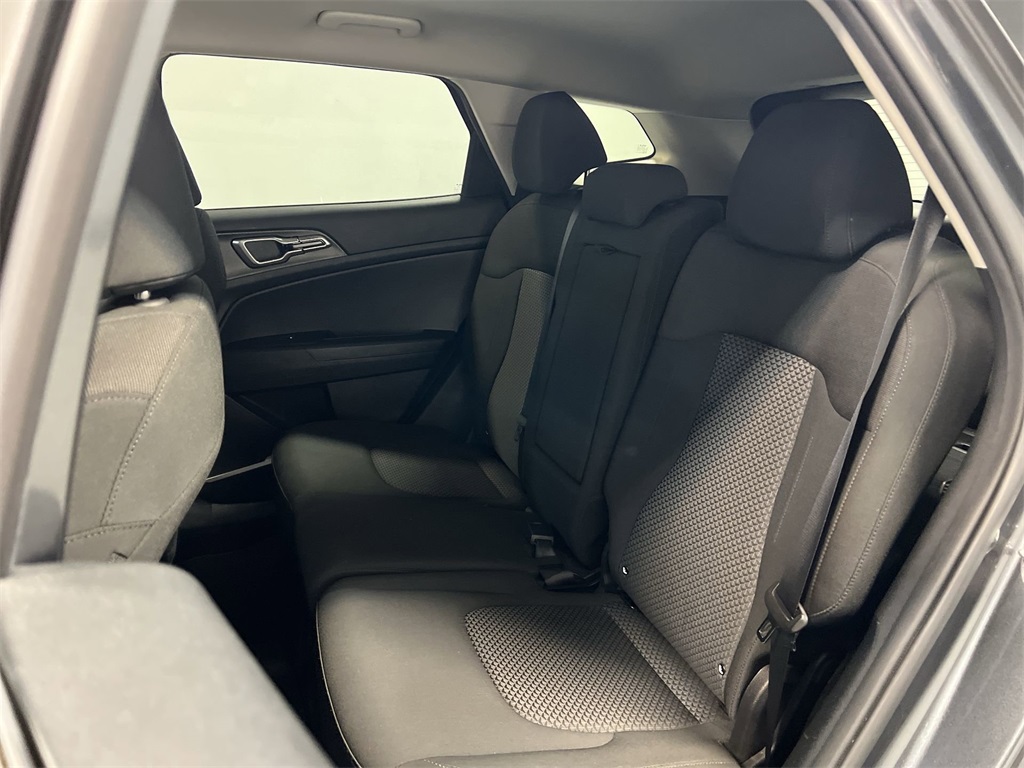Vehicle image 13 of 30