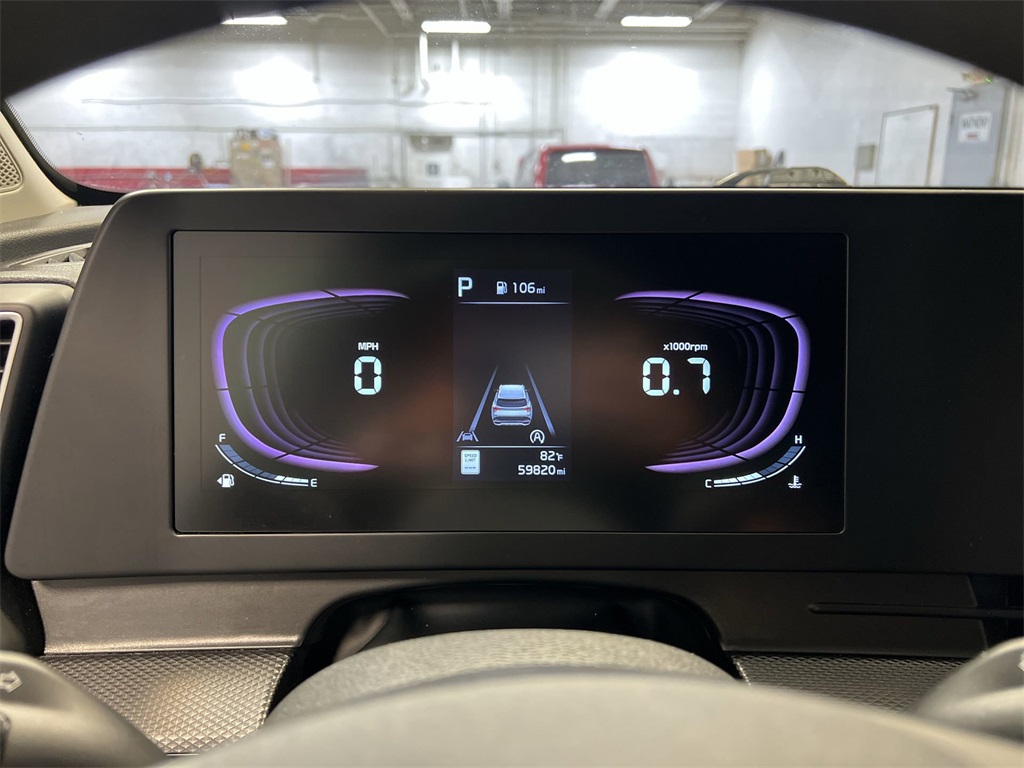Vehicle image 19 of 30