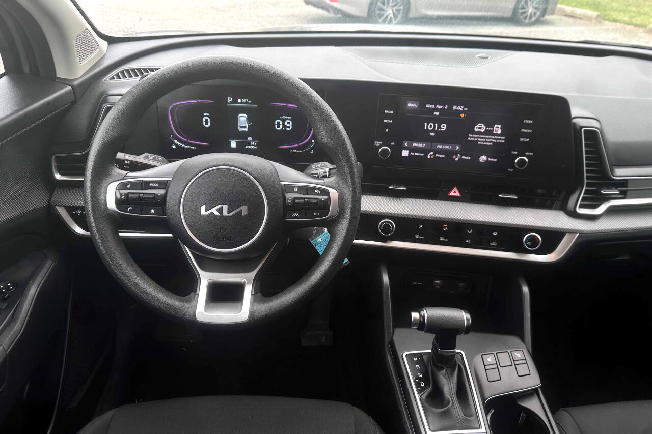 Vehicle image 12 of 24