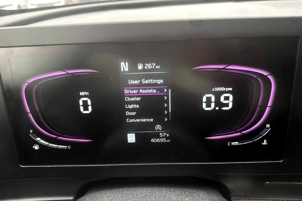Vehicle image 19 of 24