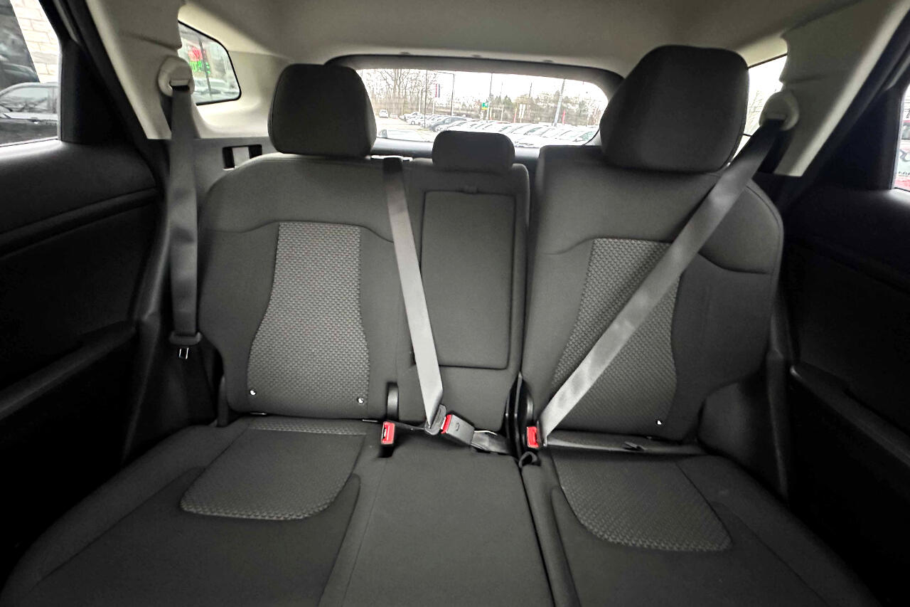 Vehicle image 22 of 24