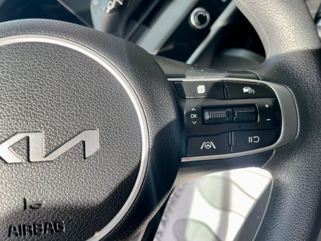 Vehicle image 13 of 25