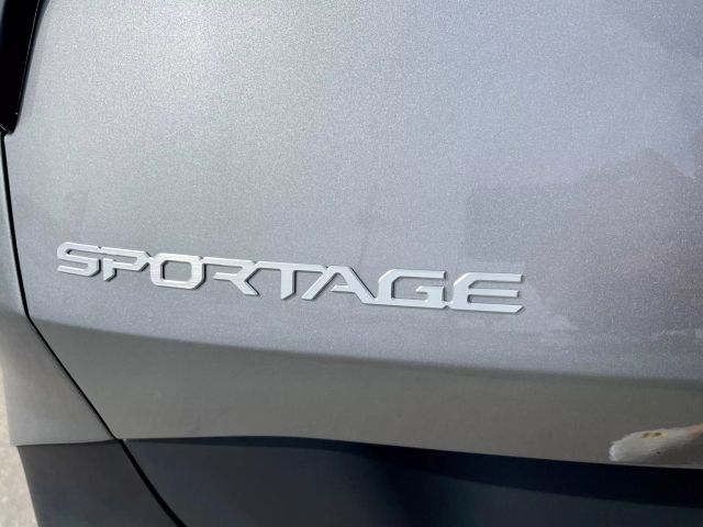 Vehicle image 22 of 25