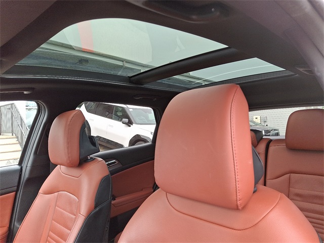 2023 Kia Sportage SX Image 11 of 30