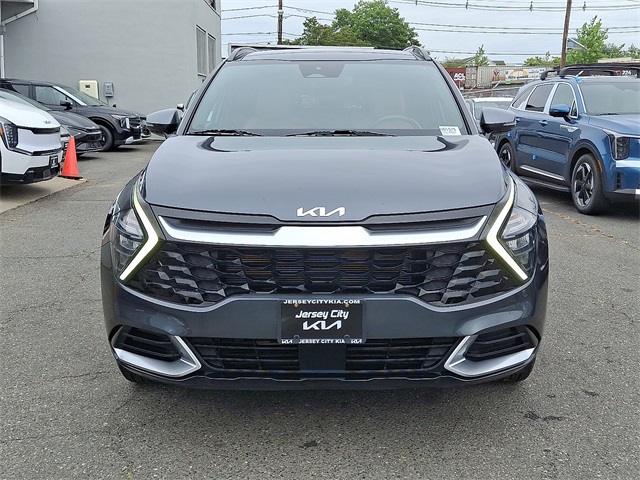 2023 Kia Sportage SX Image 2 of 30