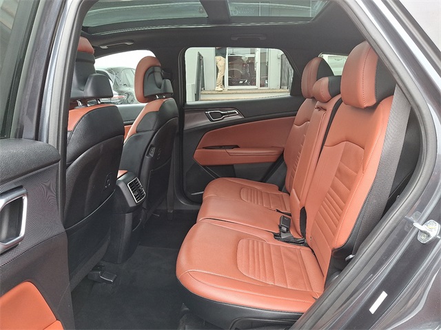 2023 Kia Sportage SX Image 10 of 30