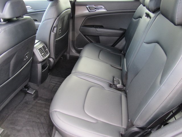 Vehicle image 23 of 46