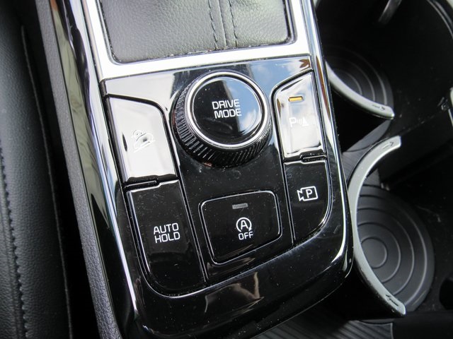 Vehicle image 32 of 46