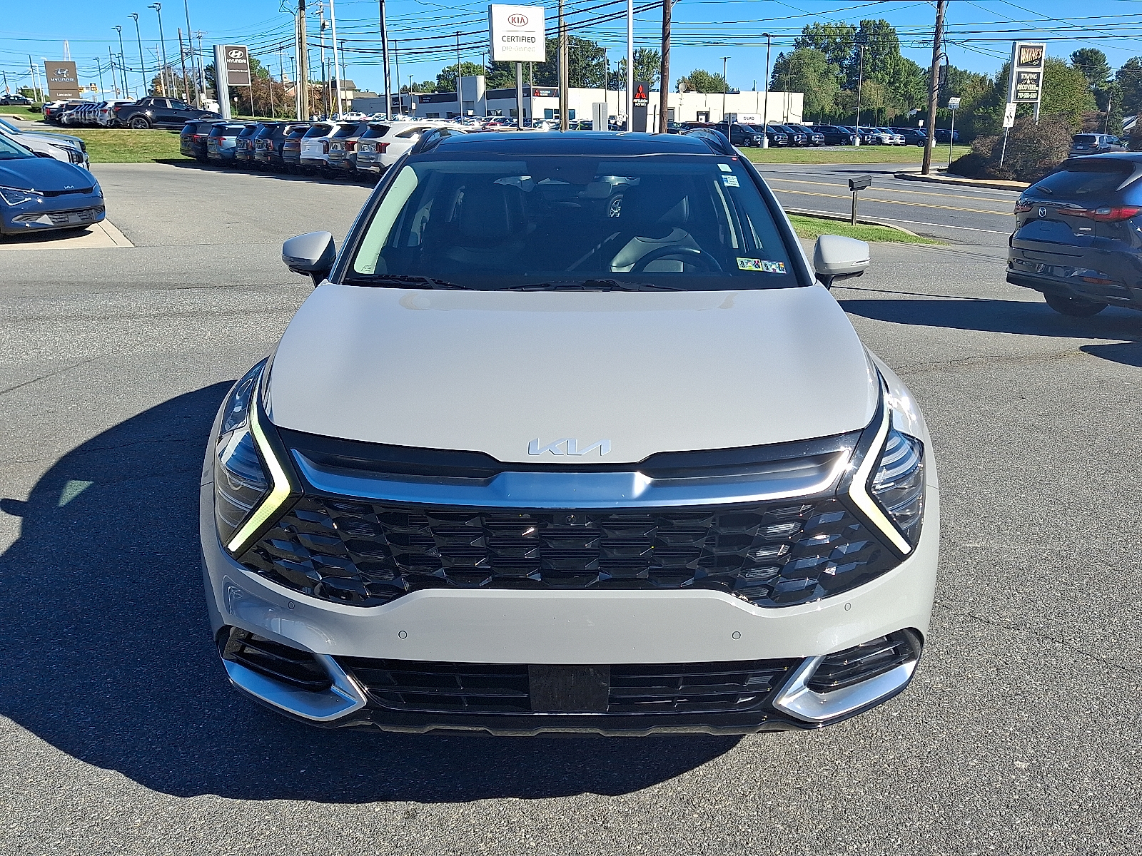 2023 Kia Sportage SX-Prestige Image 2 of 32