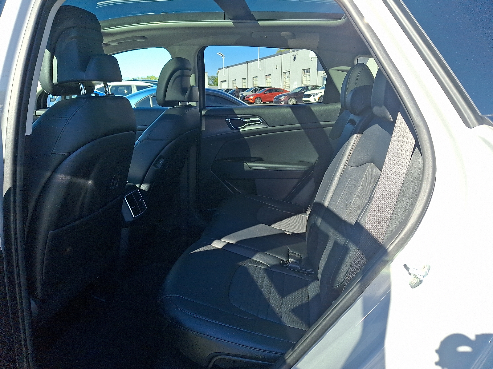 2023 Kia Sportage SX-Prestige Image 11 of 32