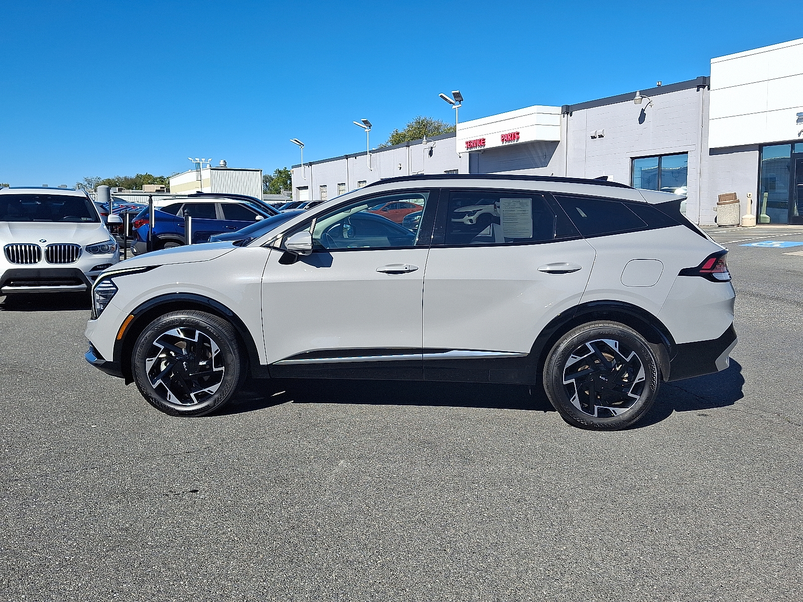 2023 Kia Sportage SX-Prestige Image 7 of 32