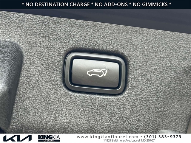 Vehicle image 25 of 31