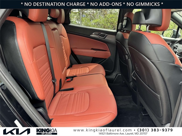 Vehicle image 23 of 31