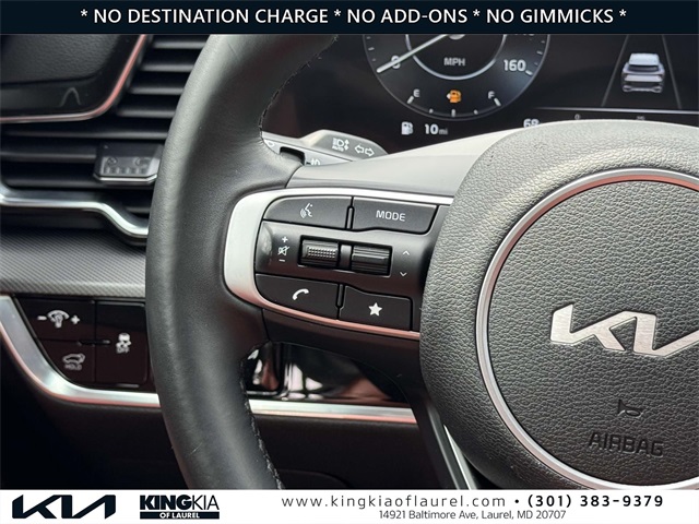 Vehicle image 17 of 31