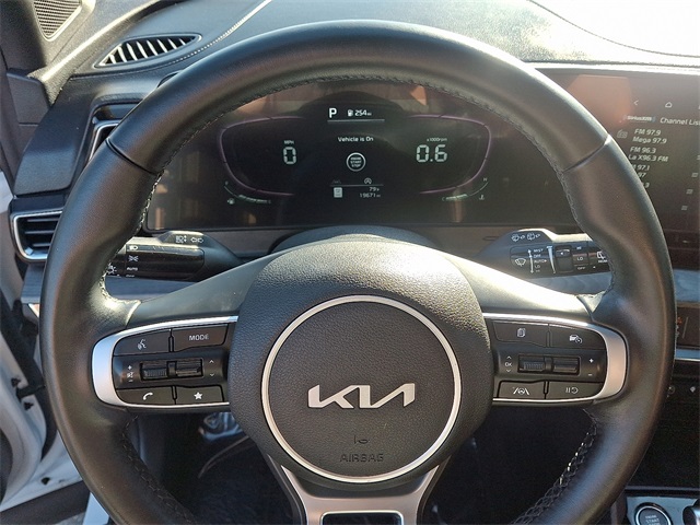 2023 Kia Sportage X-Line Image 13 of 30