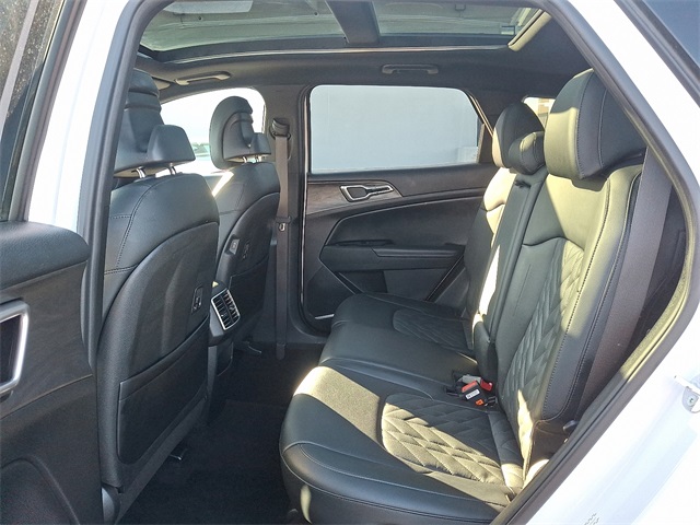 2023 Kia Sportage X-Line Image 10 of 30