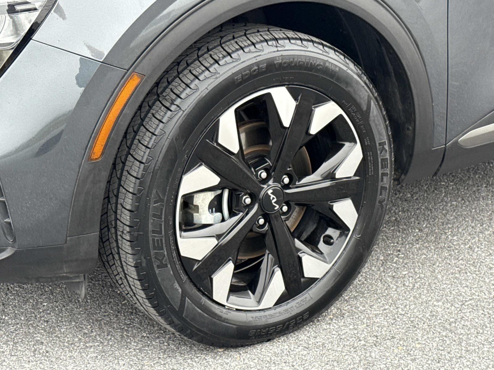 2023 Kia Sportage X-Line Image 7 of 30