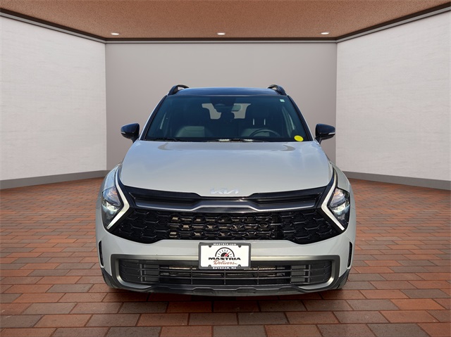 2023 Kia Sportage X-Line Image 2 of 35