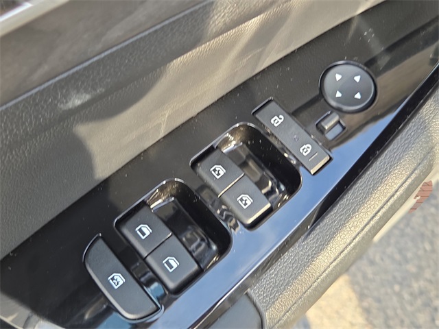 2023 Kia Sportage X-Line Image 24 of 35