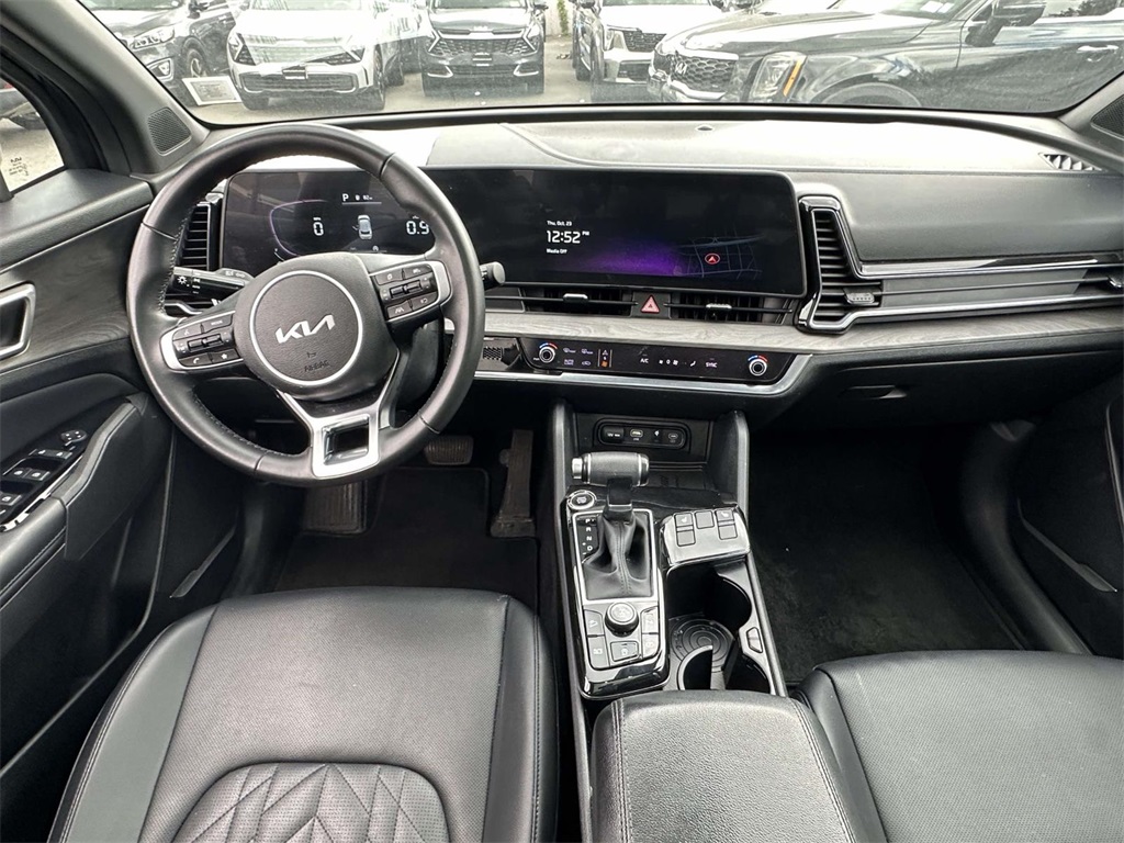 2023 Kia Sportage X-Line Image 12 of 36