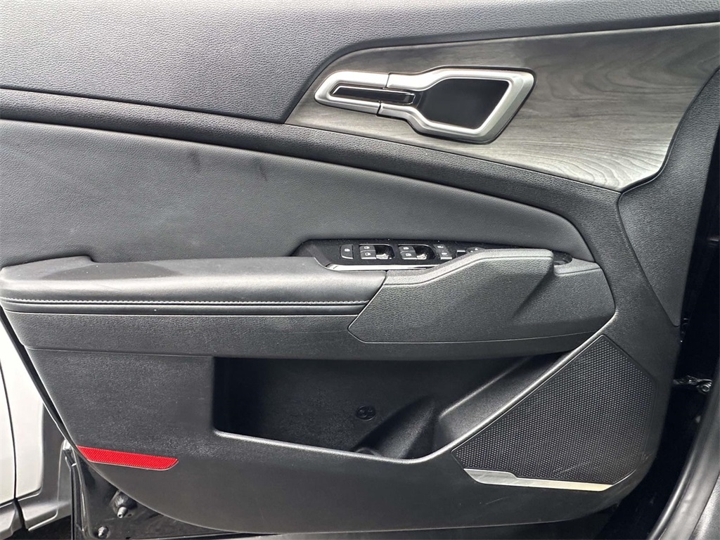 2023 Kia Sportage X-Line Image 19 of 36