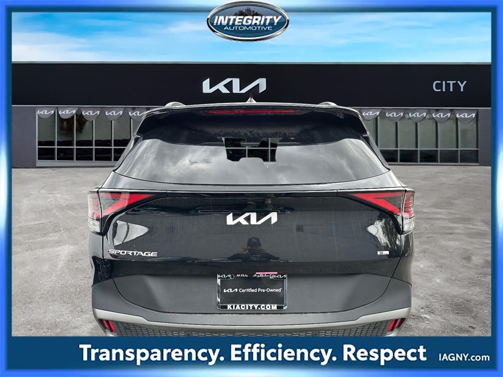 2023 Kia Sportage X-Line Image 5 of 36