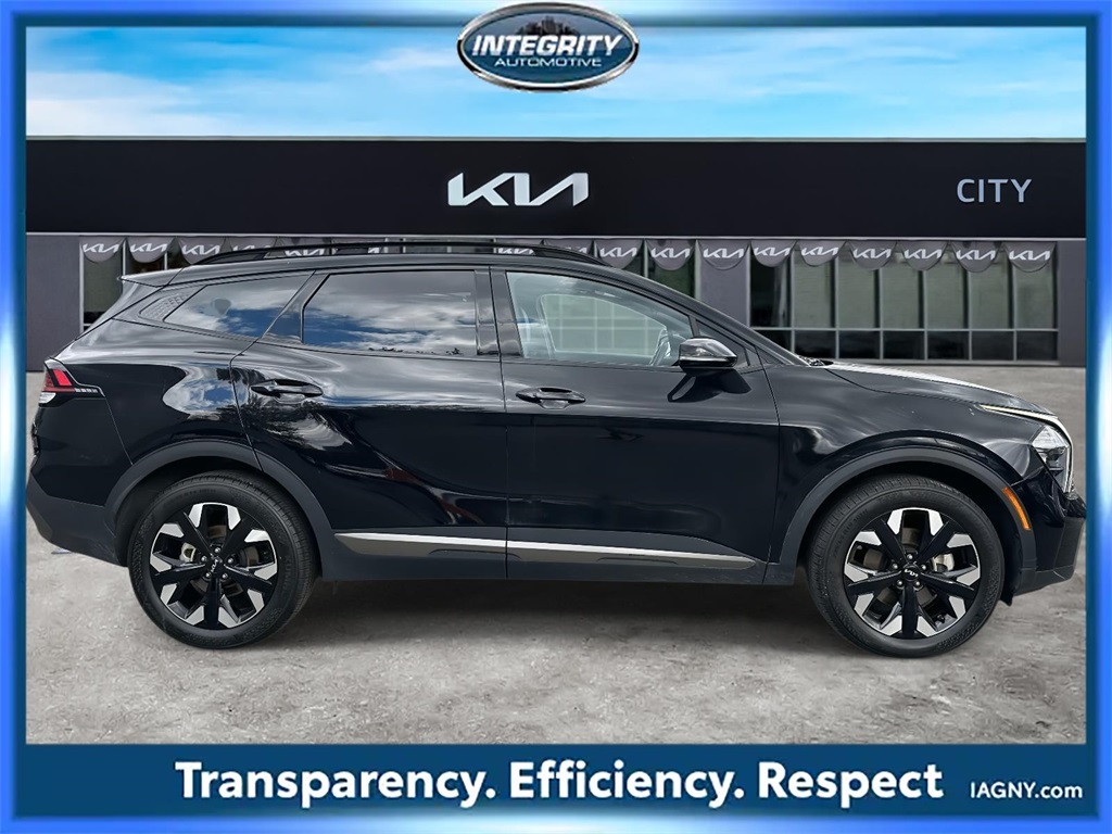 2023 Kia Sportage X-Line Image 3 of 36