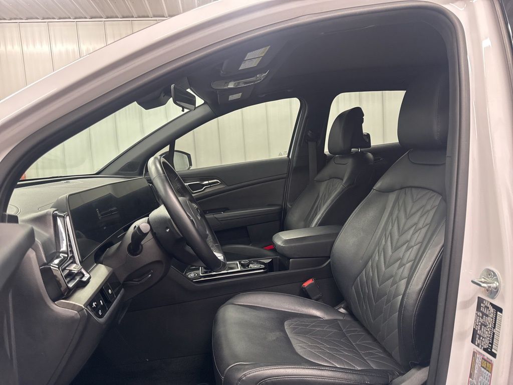 2023 Kia Sportage X-Line Image 10 of 17