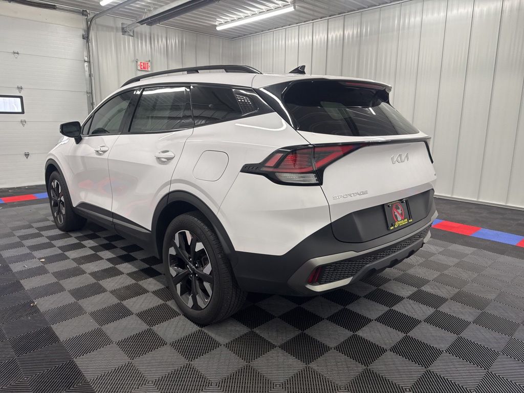 2023 Kia Sportage X-Line Image 5 of 17